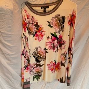 FLORAL SWEATER